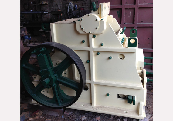 jaw crusher oil type toggle suppiers in delhi